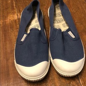 Keen slip on Shoes, 8